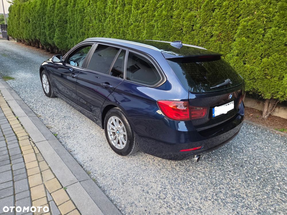 BMW Seria 3 318d Sport Line - 2