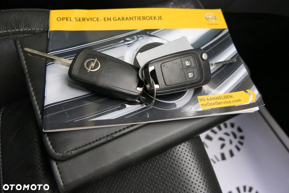 Opel Insignia 1.6 T Cosmo S&S - 14