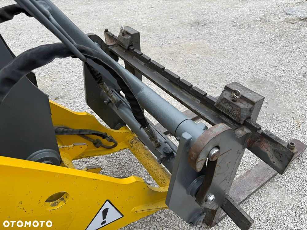 Kramer 780 / PIĘKNA! / Z NIEMIEC / ORYGINAŁ / ZWINNA I SZYBKA / UDŹWIG 3500KG / 480 580 680 880 1150 - 27