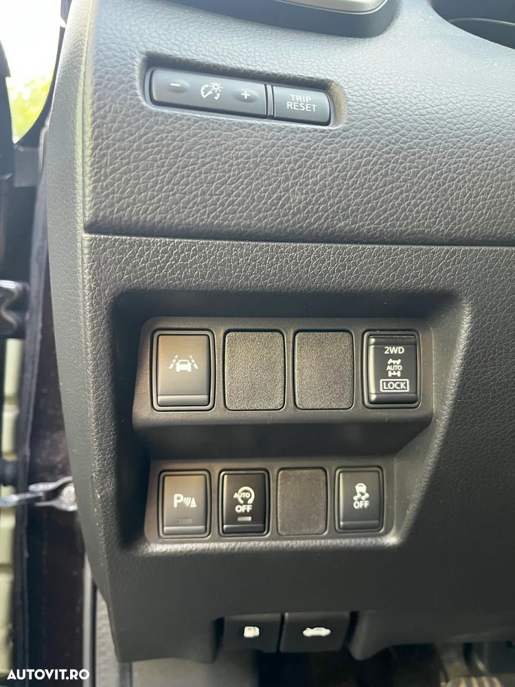 Nissan Qashqai 1.6L dCi Start/Stop 4X4-i Tekna - 10
