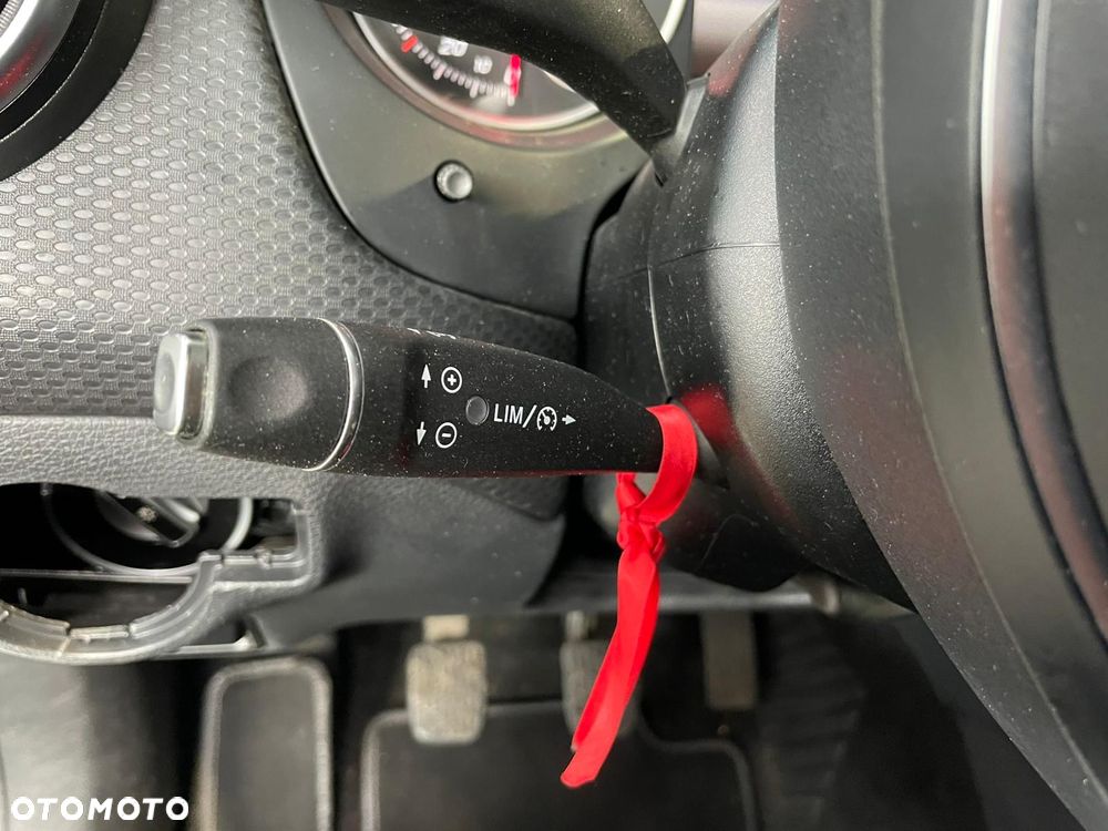 Mercedes-Benz Klasa A 180 d 7G-DCT Peak Edition - 33