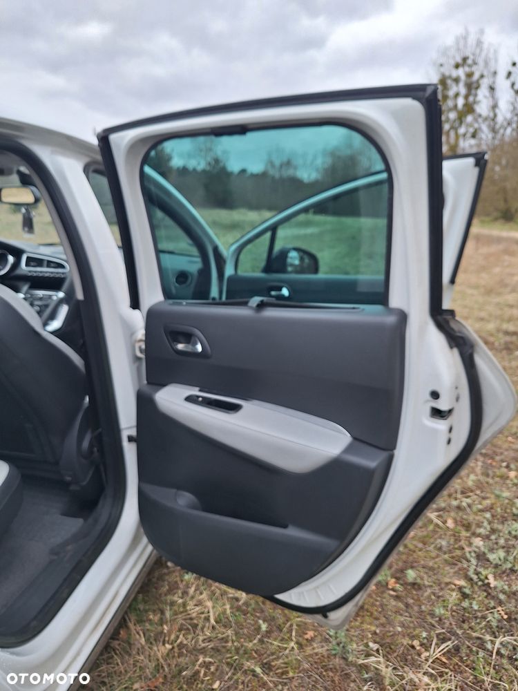 Peugeot 3008 HDi FAP 150 Roland Garros - 8