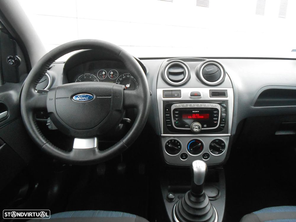 Ford Fiesta 1.25 Trend - 14