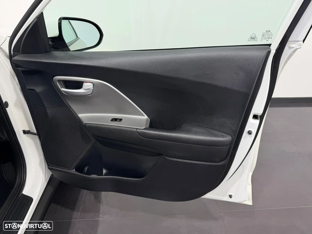 Kia Niro 1.6 GDi PHEV Urban - 38