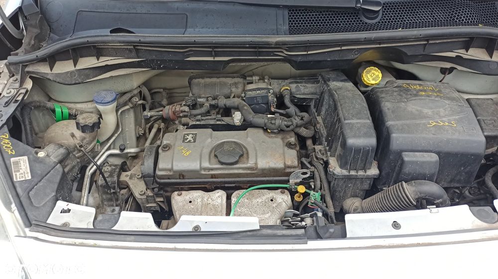 PEUGEOT 1007 1.4 Benzyna 2006r - 11