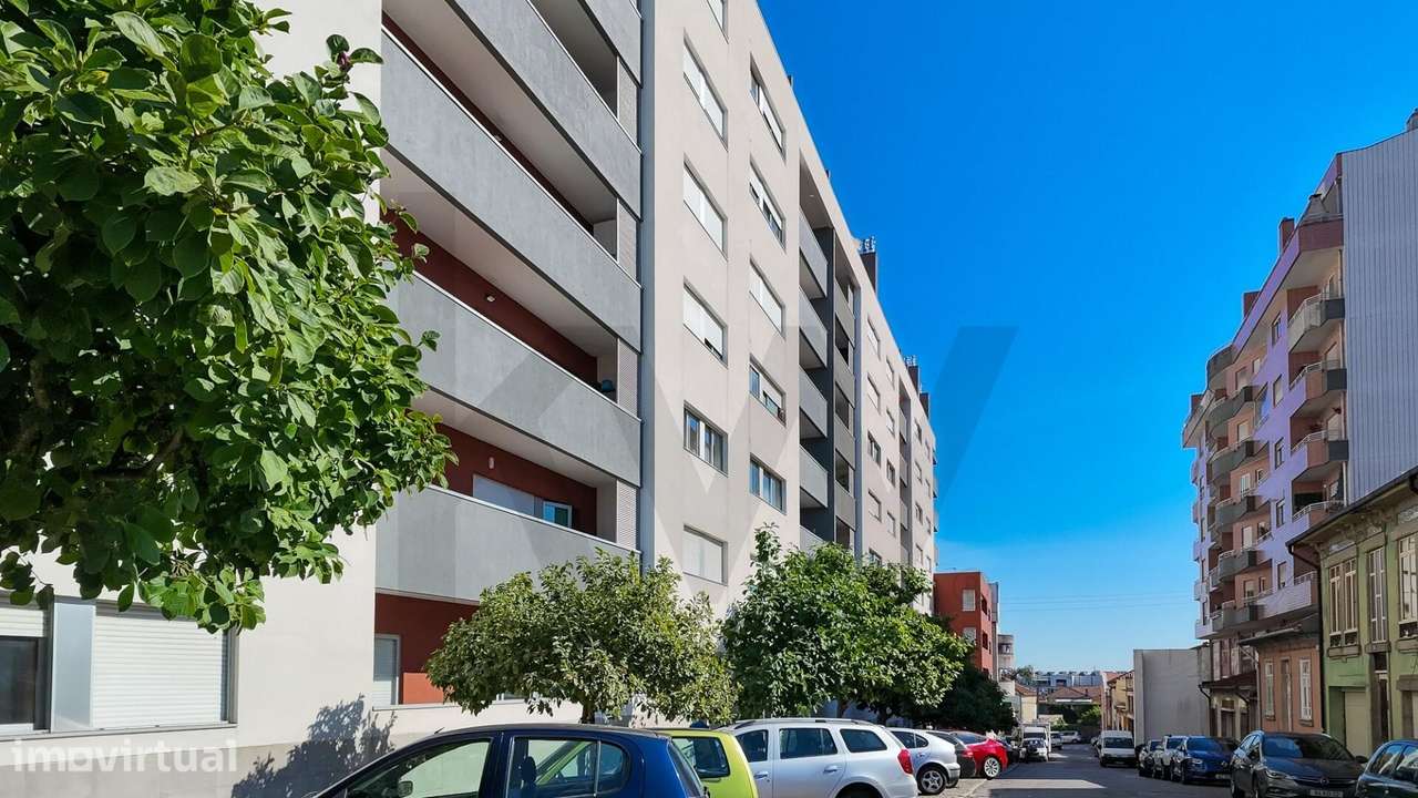 Apartamento T2 ao  centro de Rio Tinto, junto ao Metro, com garagem, e - Grande imagem: 2/27