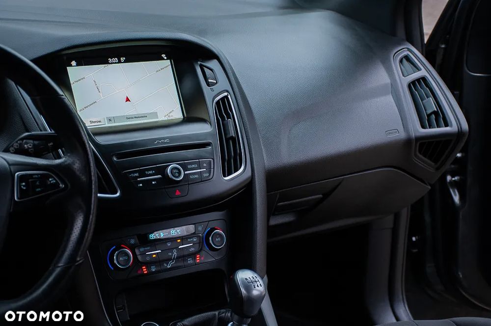 Ford Focus 1.5 EcoBoost Titanium ASS - 16