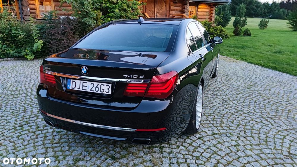 BMW Seria 7 740d xDrive - 14