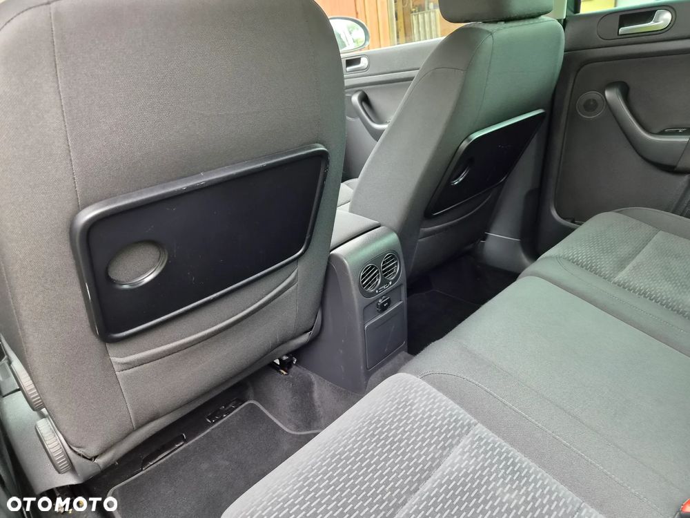 Volkswagen Golf Plus 1.6 DSG Team - 28