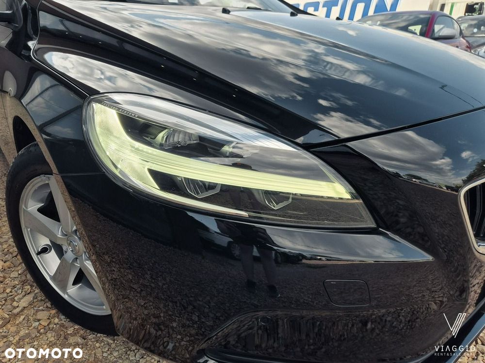 Volvo V40 T2 Momentum - 32