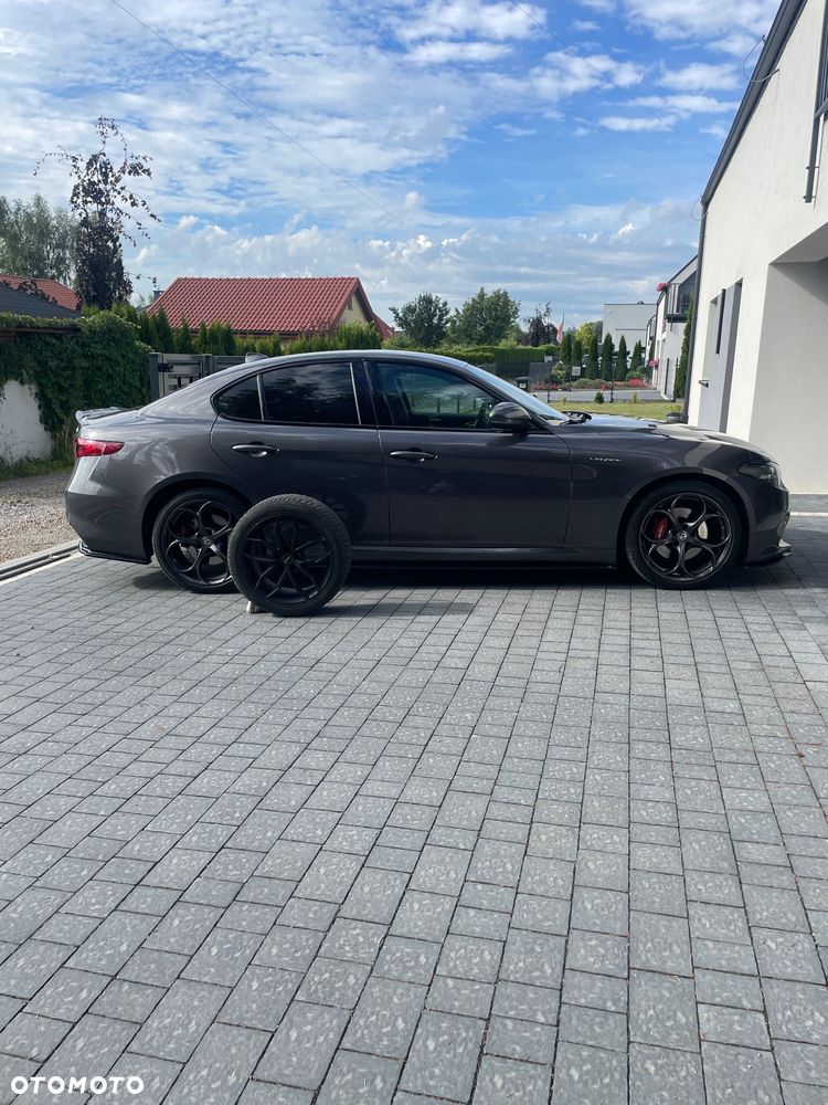 Alfa Romeo Giulia 2.0 Turbo Veloce Q4 - 21