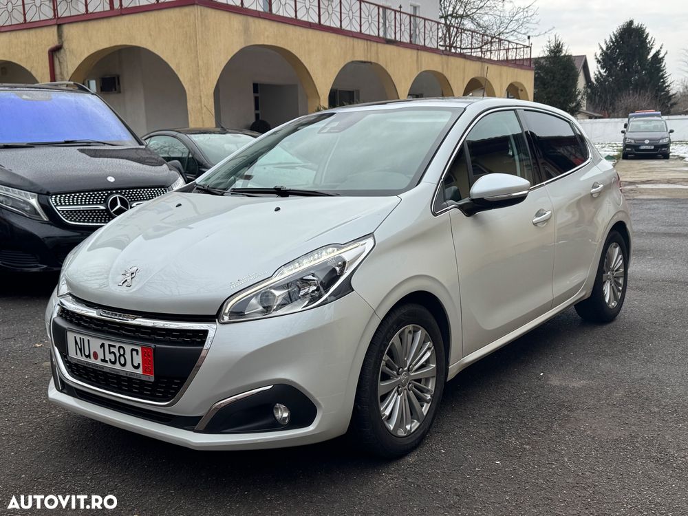 Peugeot 208 PureTech 82 Start & Stop Allure - 1