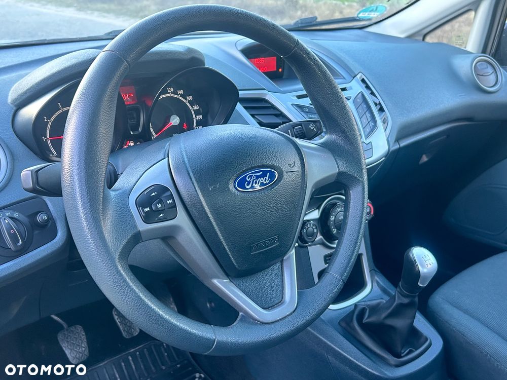 Ford Fiesta 1.25 Celebration - 16