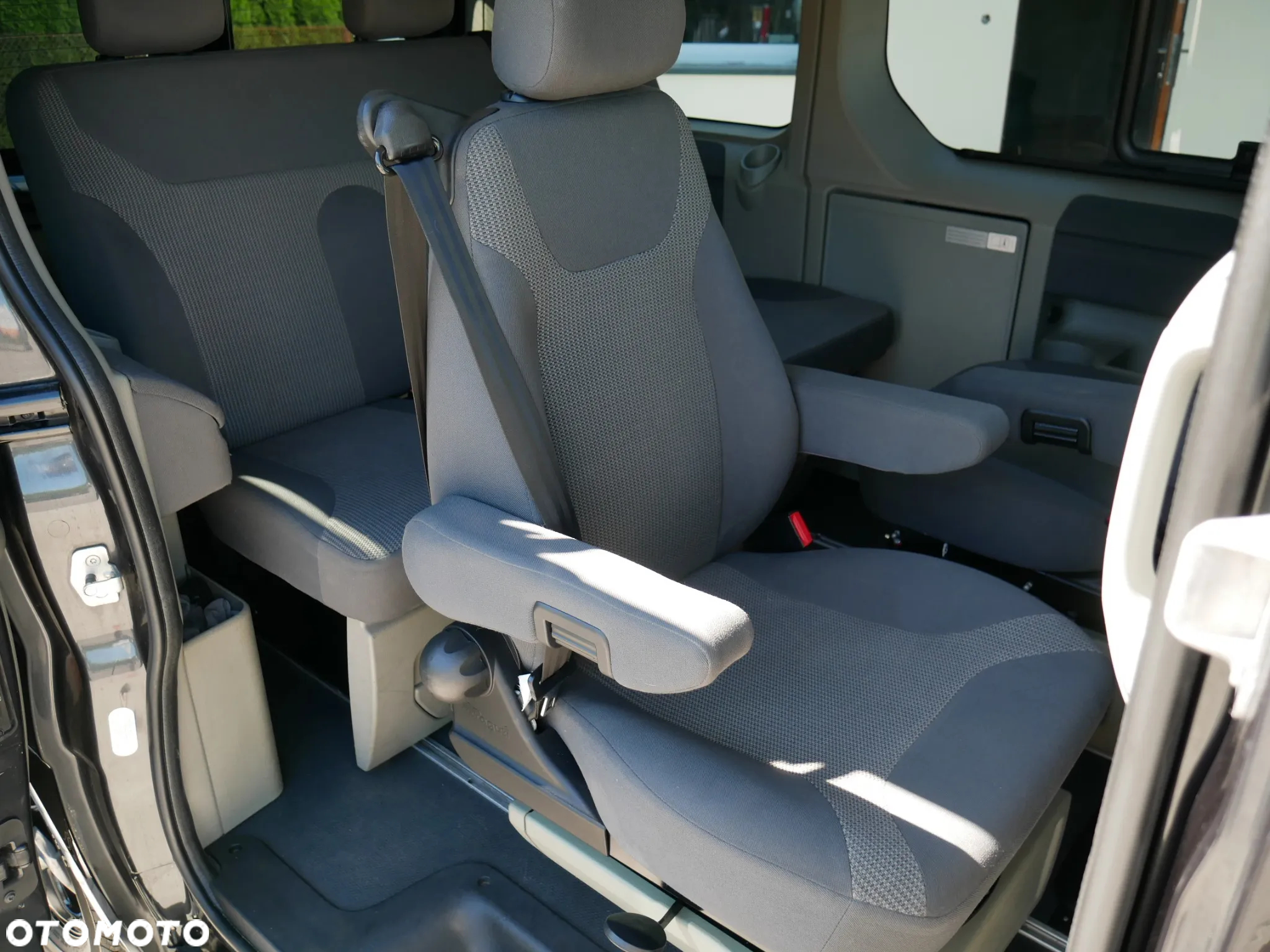 Opel Vivaro - 26