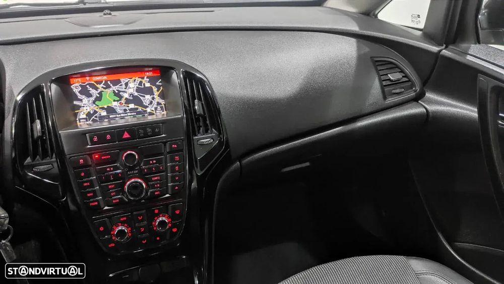 Opel Astra Sports Tourer - 26