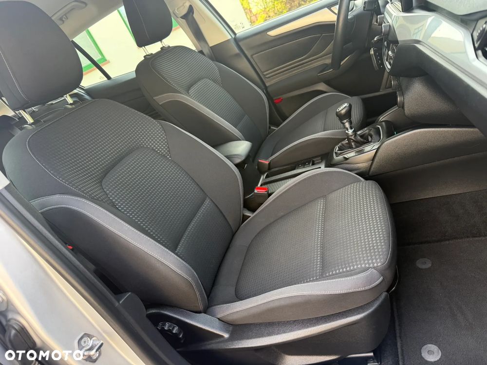 Ford Focus 2.0 TDCi Titanium ASS - 35