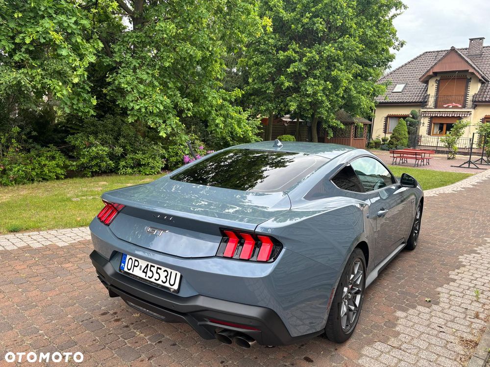 Ford Mustang - 7
