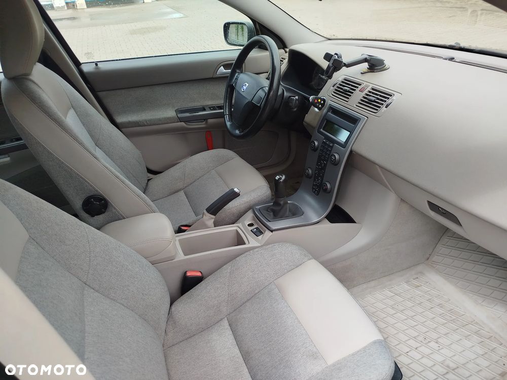 Volvo V50 1.8 - 9