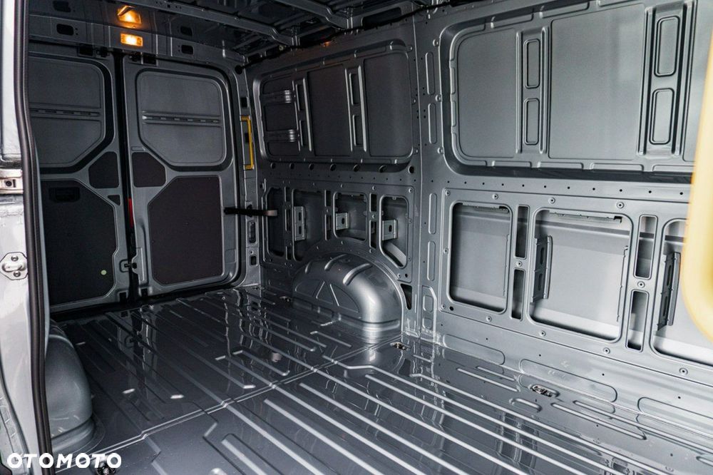 Volkswagen Crafter - 11