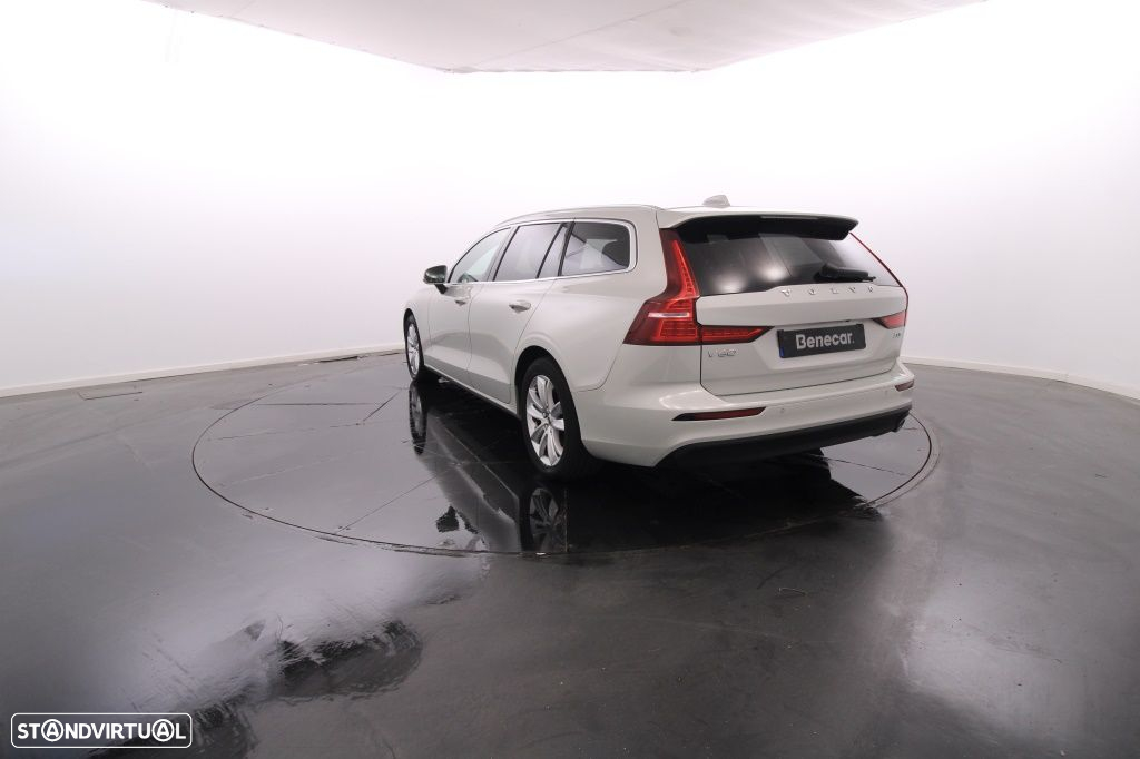 Volvo V60 2.0 D3 Momentum Plus - 5