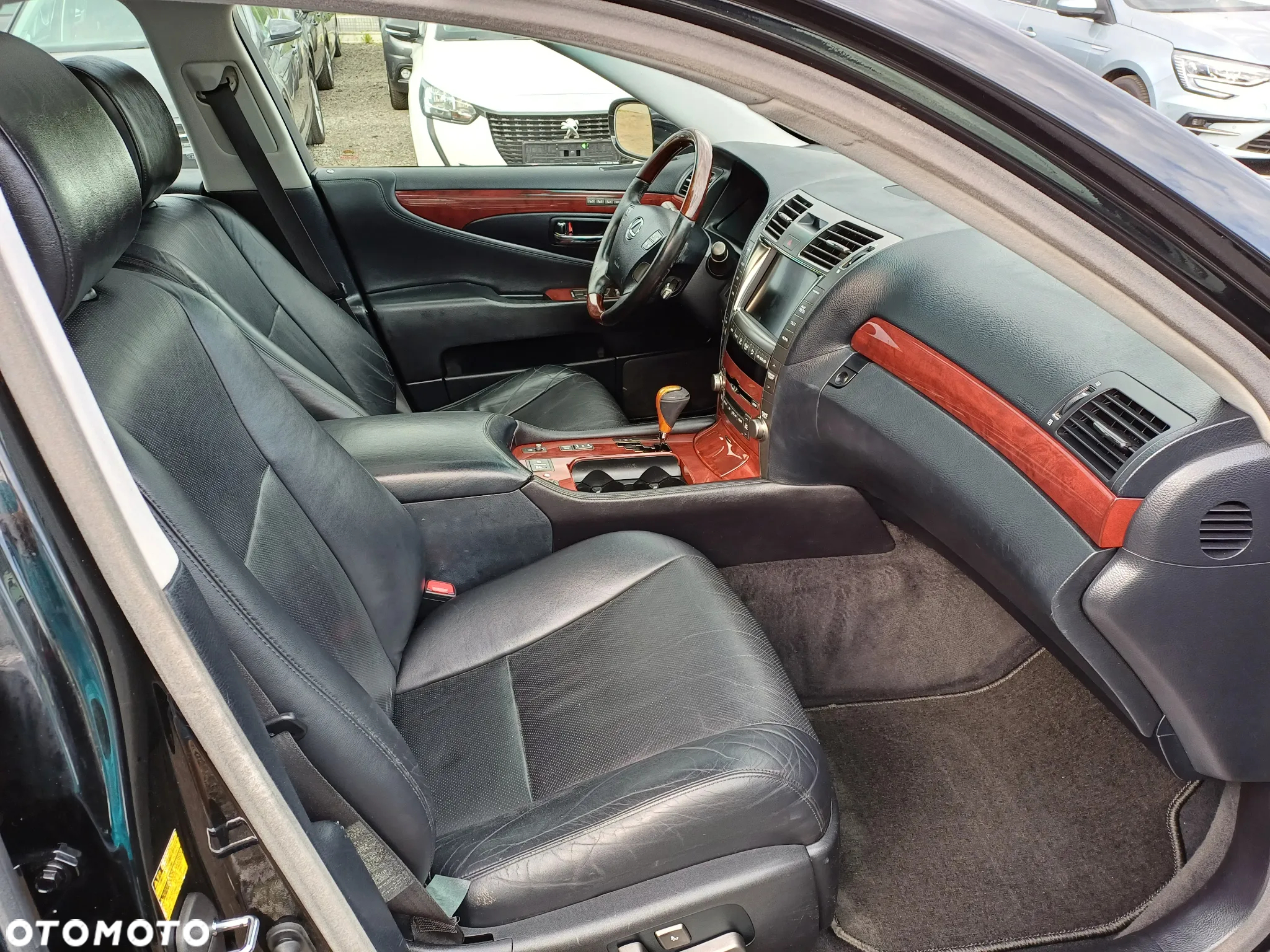 Lexus LS 460 Prestige - 9