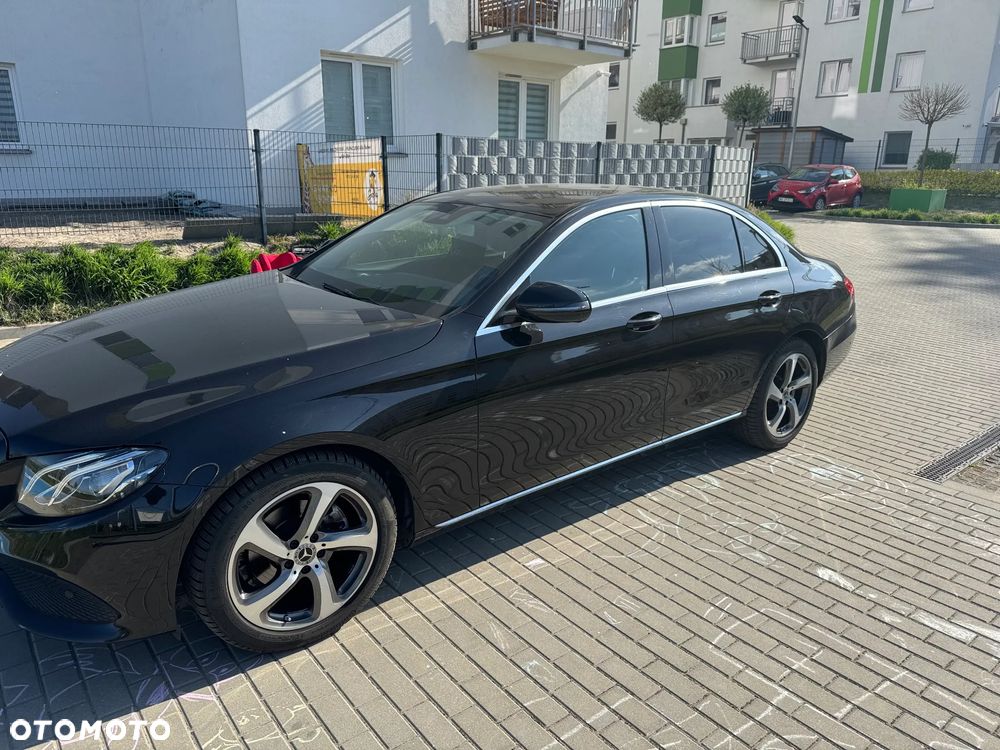 Mercedes-Benz Klasa E 200 9G-TRONIC - 2