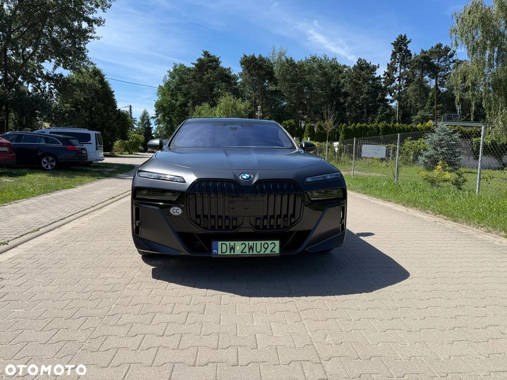 BMW i7 105.7kWh xDrive60 Individual Edition - 8