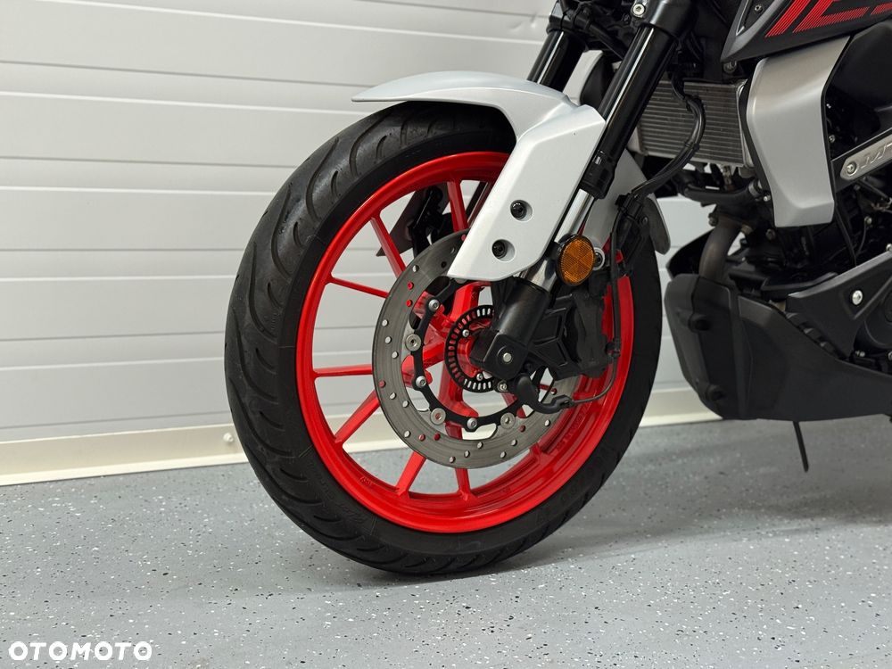 Yamaha MT - 19