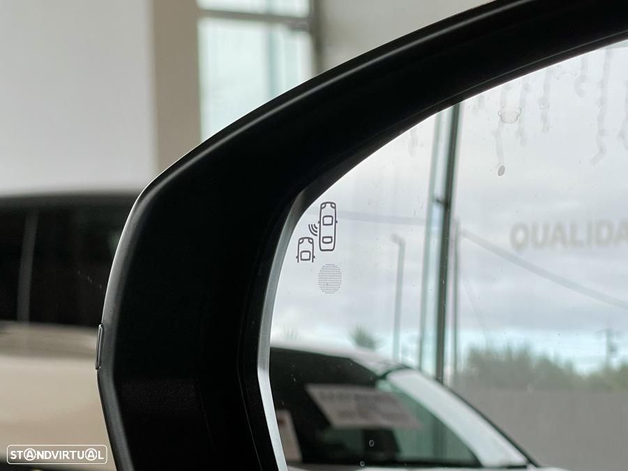 Peugeot 3008 PureTech 130 Stop & Start GPF Crossway - 32