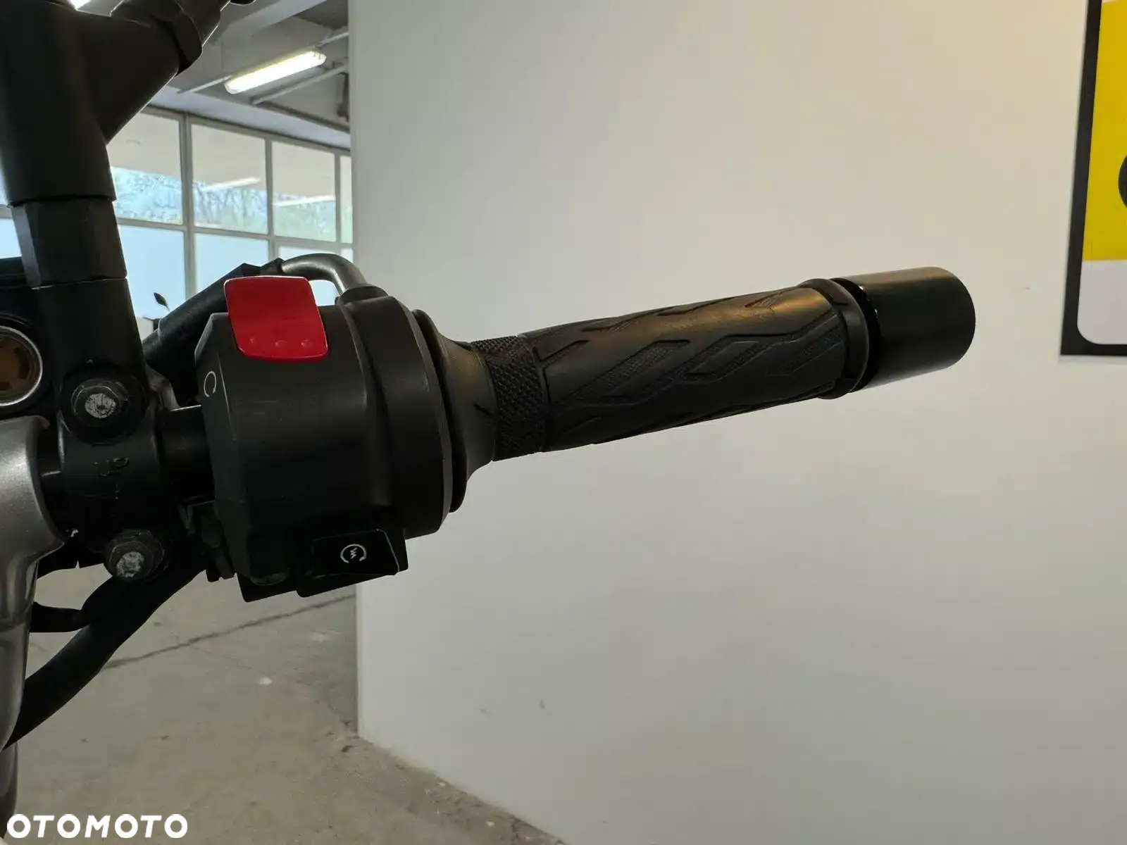 Suzuki GW 250 - 9