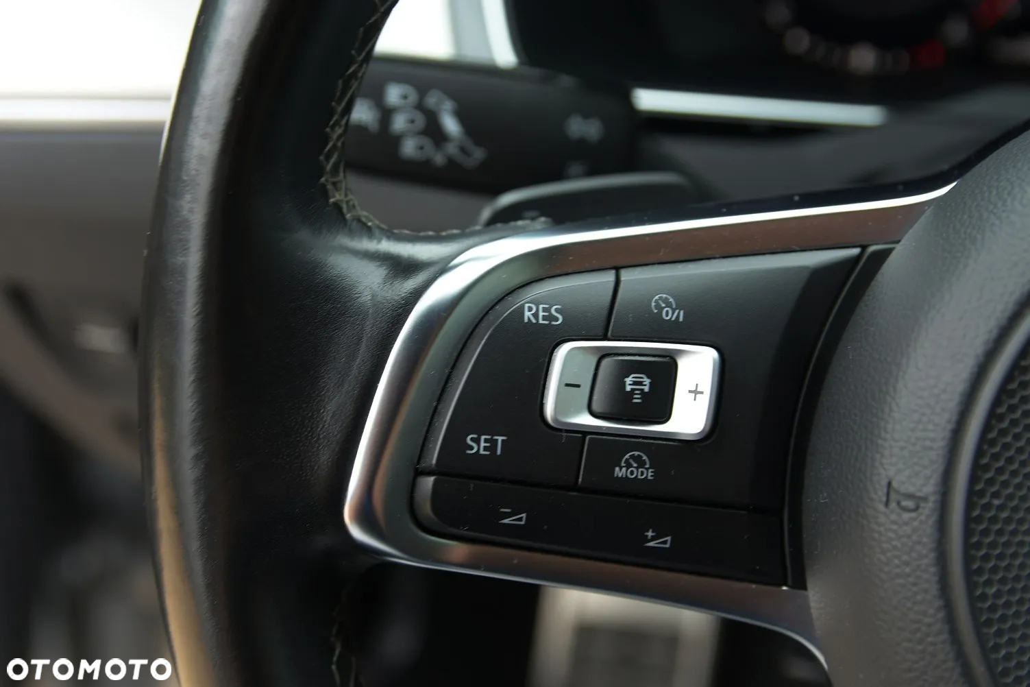 Volkswagen Arteon 2.0 TSI 4Motion R-Line DSG - 32