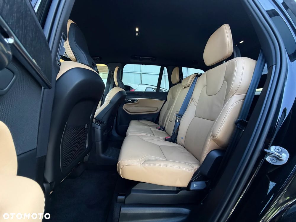 Volvo XC 90 T8 AWD Plug-In Hybrid Plus Bright 7os - 24