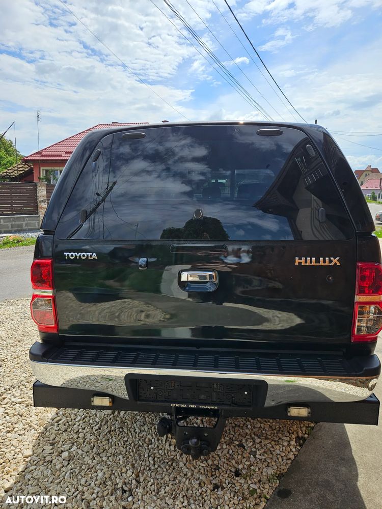 Toyota Hilux 4x4 Double Cab Executive - 3