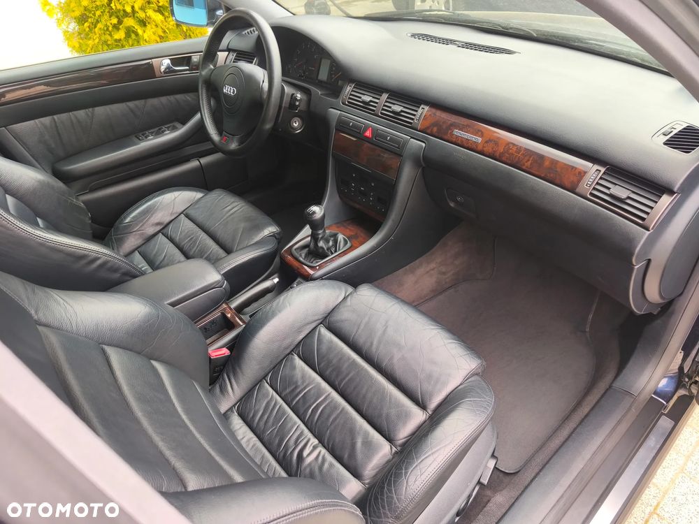 Audi A6 Avant 2.8 30V Quattro - 16