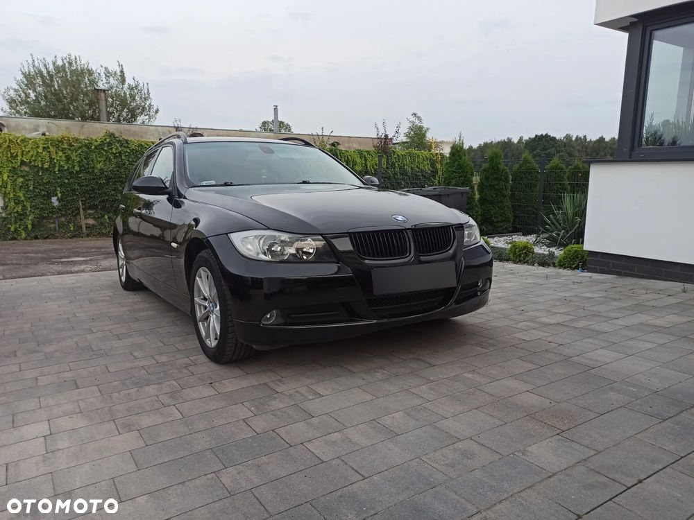 BMW Seria 3 318i - 2