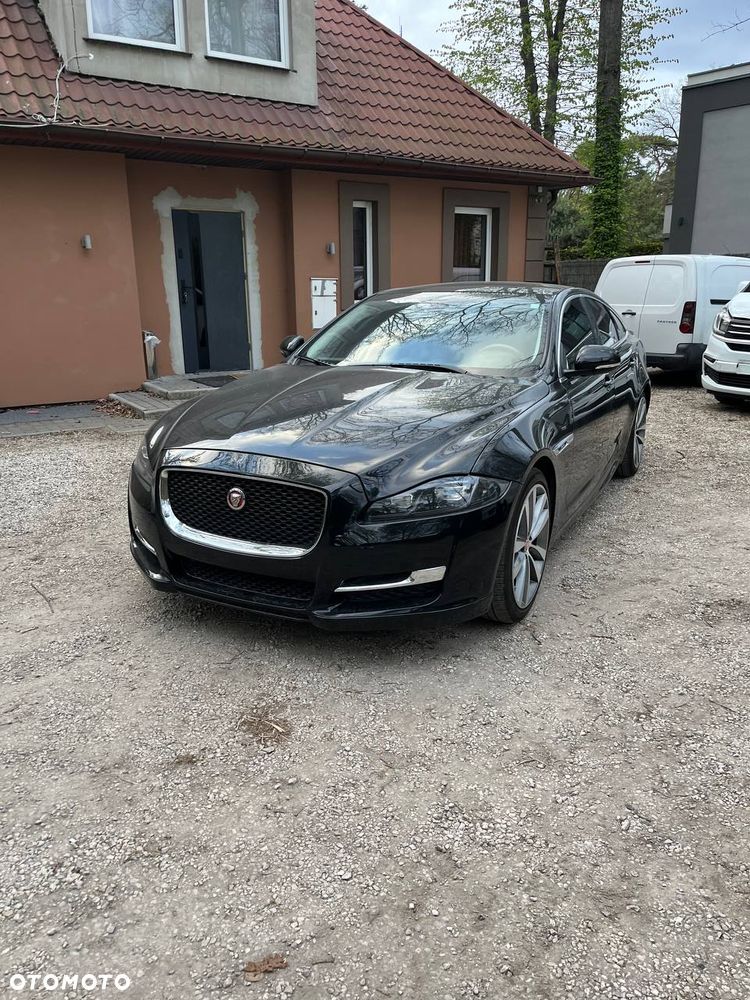Jaguar XJ - 1