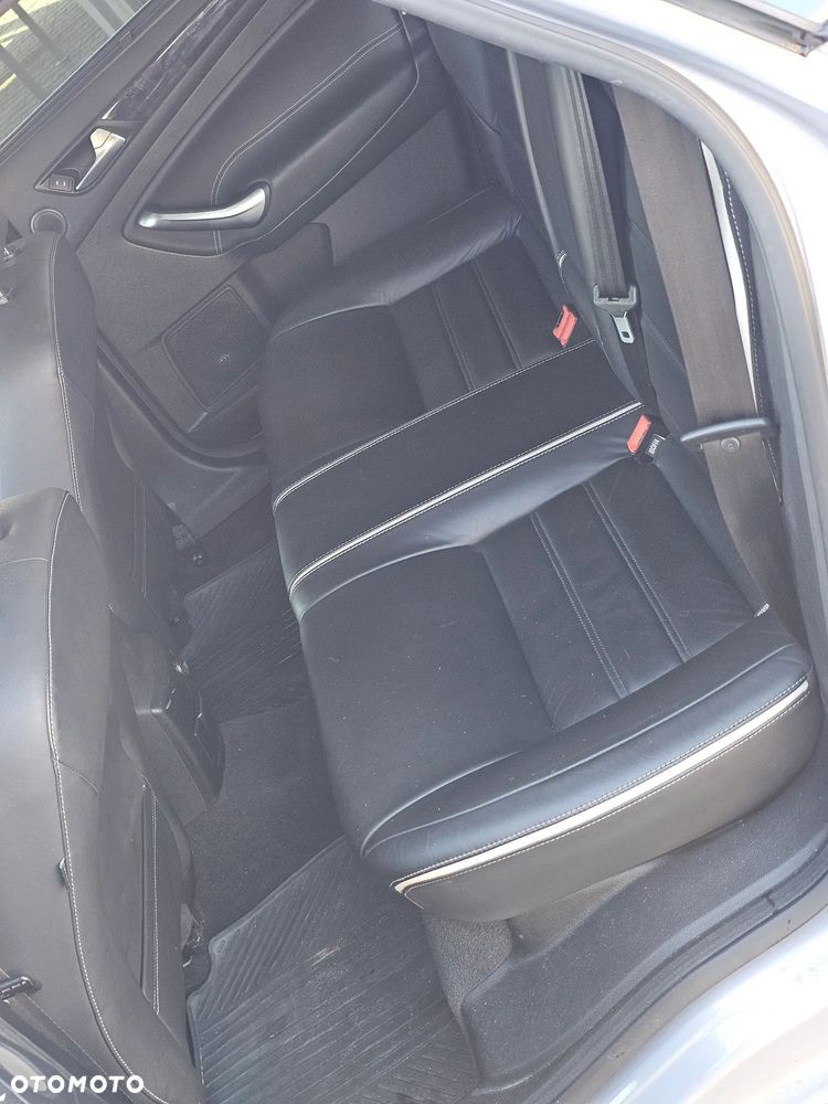 Ford Mondeo SW 2.0 TDCi Titanium X - 23