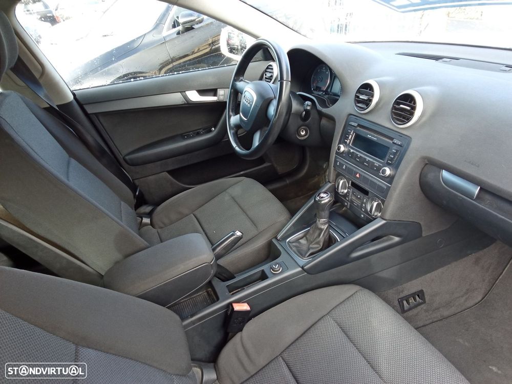 Audi A3 Sportback 1.6 TDI Advance - 19