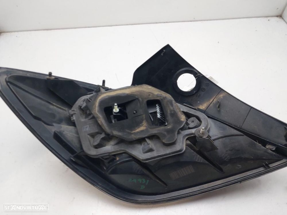 FAROLIM TRASEIRO DIREITO OPEL ASTRA H GTC 2005 -24451834 - 2