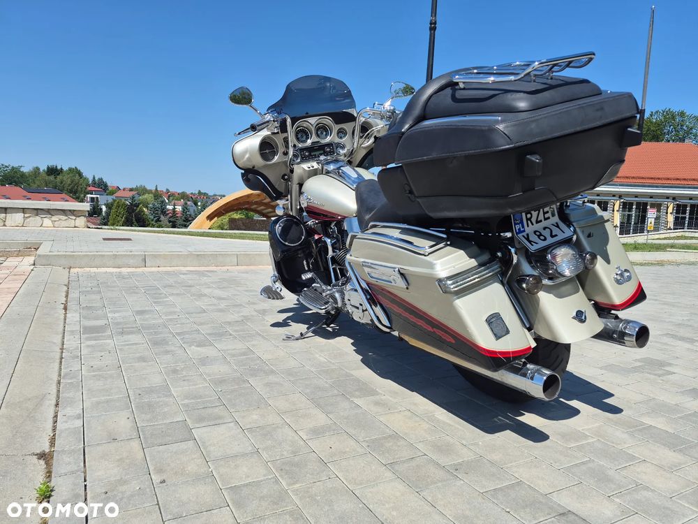 Harley-Davidson FLHTCU Ultra - 7
