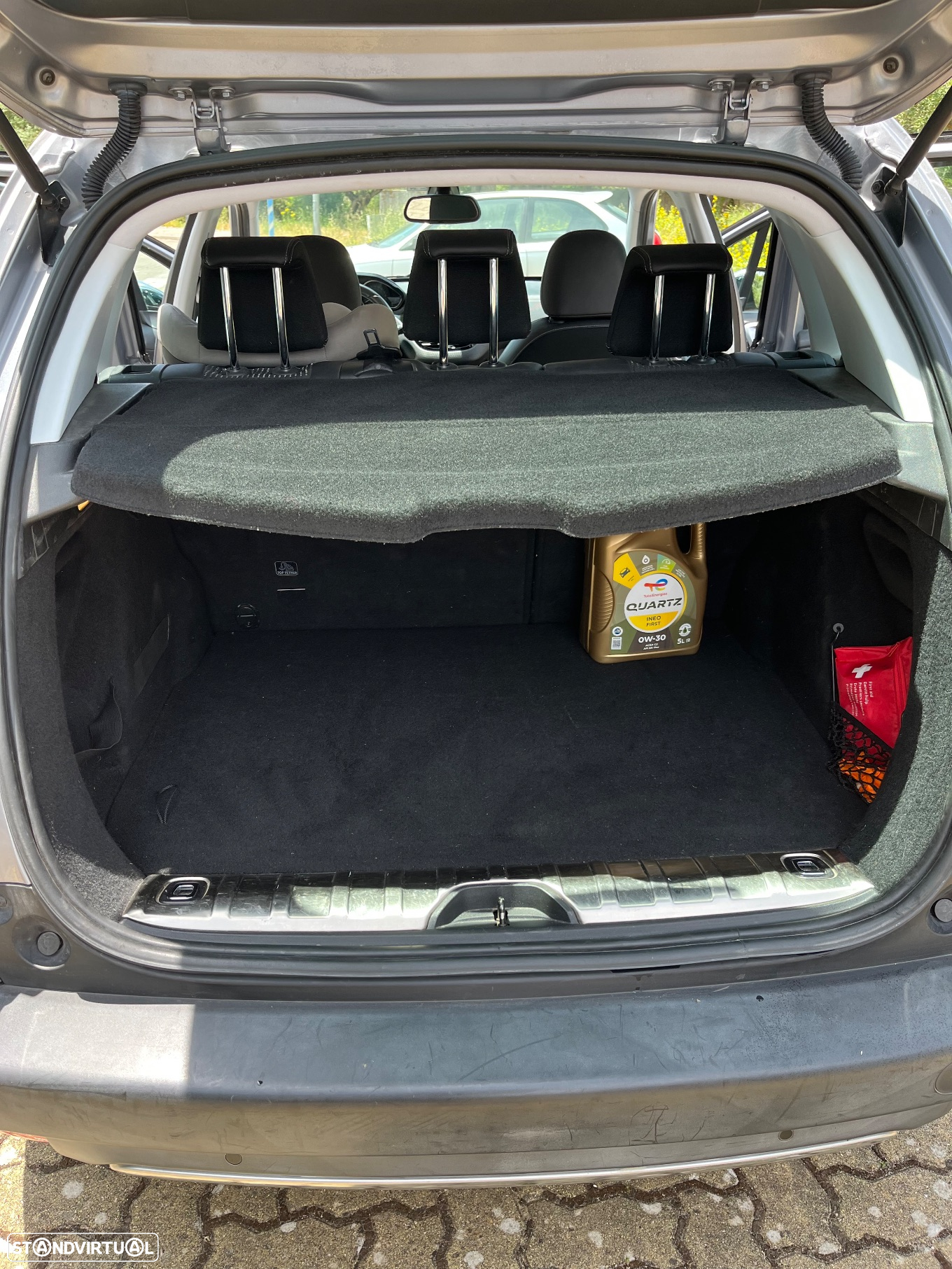 Peugeot 2008 1.2 PureTech Allure - 12