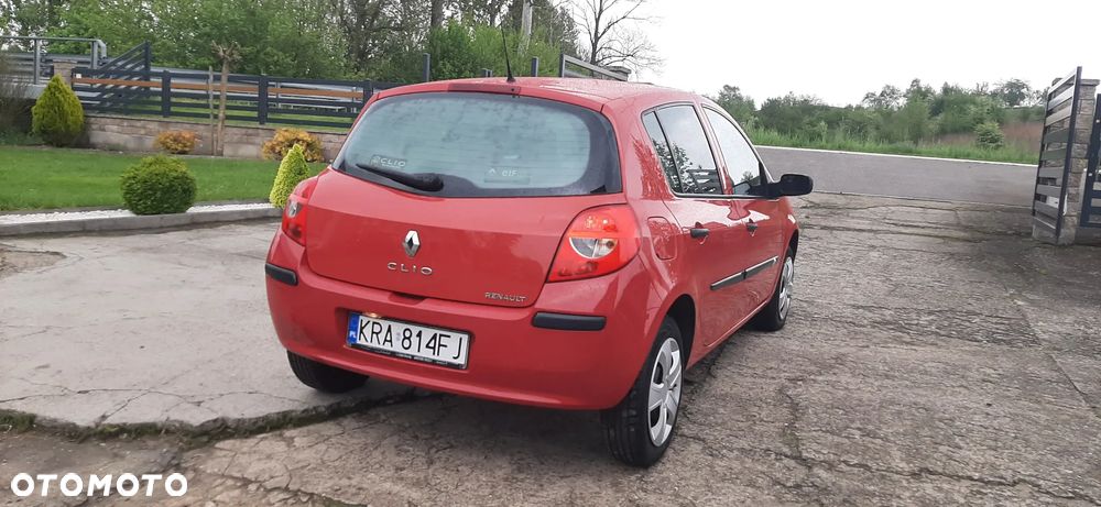 Renault Clio - 16
