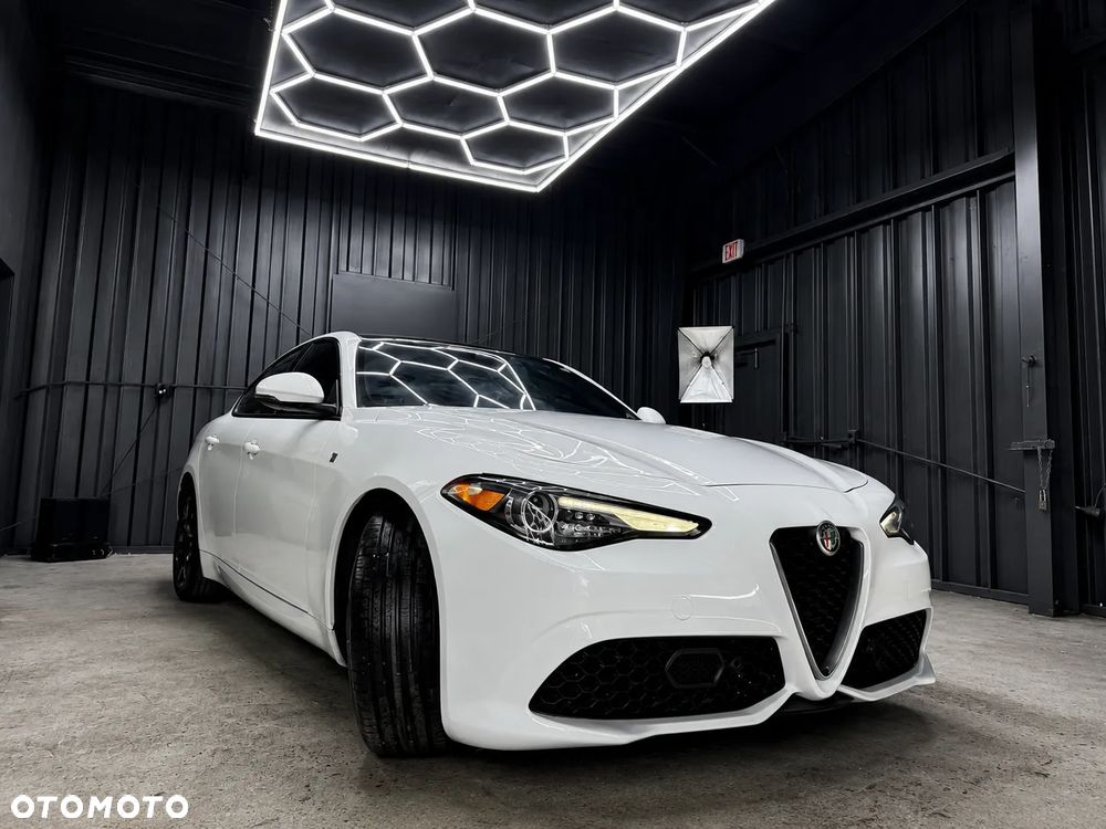 Alfa Romeo Giulia 2.0 Turbo TI Q4 - 8