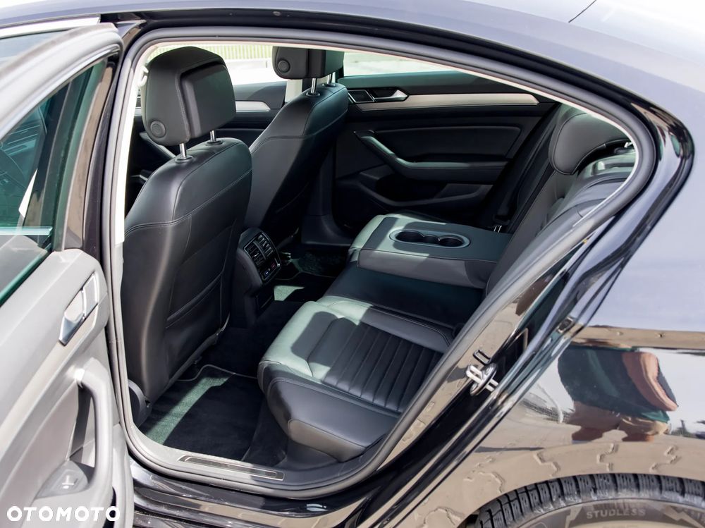 Volkswagen Passat 2.0 TDI 4Mot Elegance DSG - 27