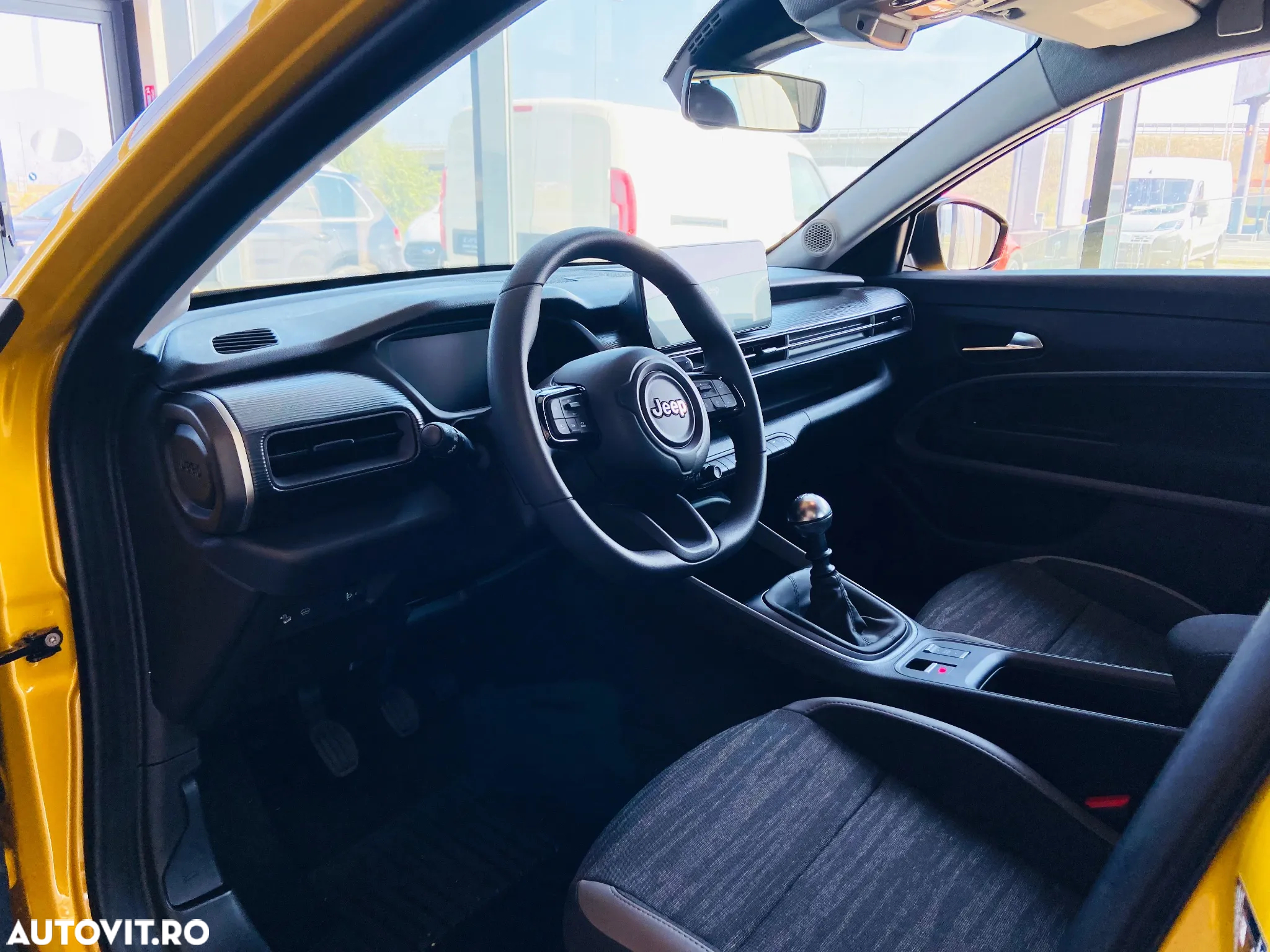Jeep Avenger 1.2 MT6 Turbo Longitude - 10