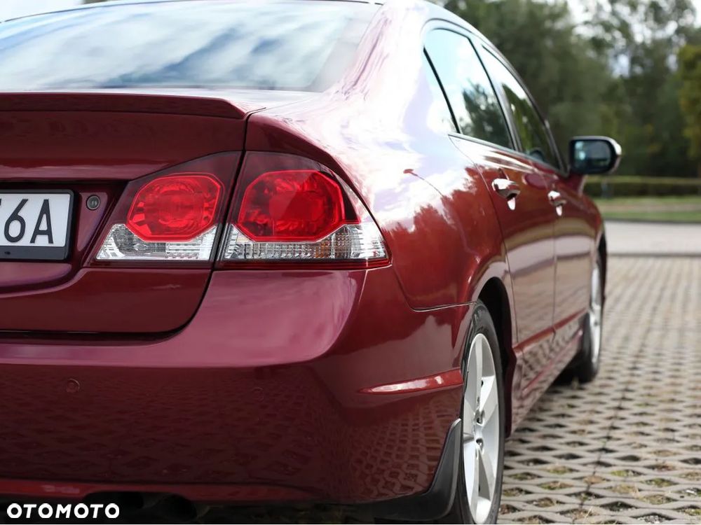 Honda Civic 1.8 Executive - 11