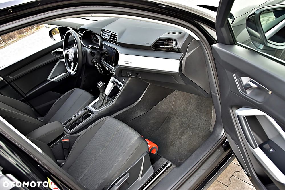Audi Q3 35 TFSI S tronic - 24