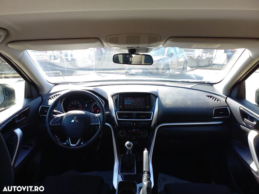 Mitsubishi Eclipse-Cross 1.5-litre 16-valve DOHC MIVEC Inform - 12