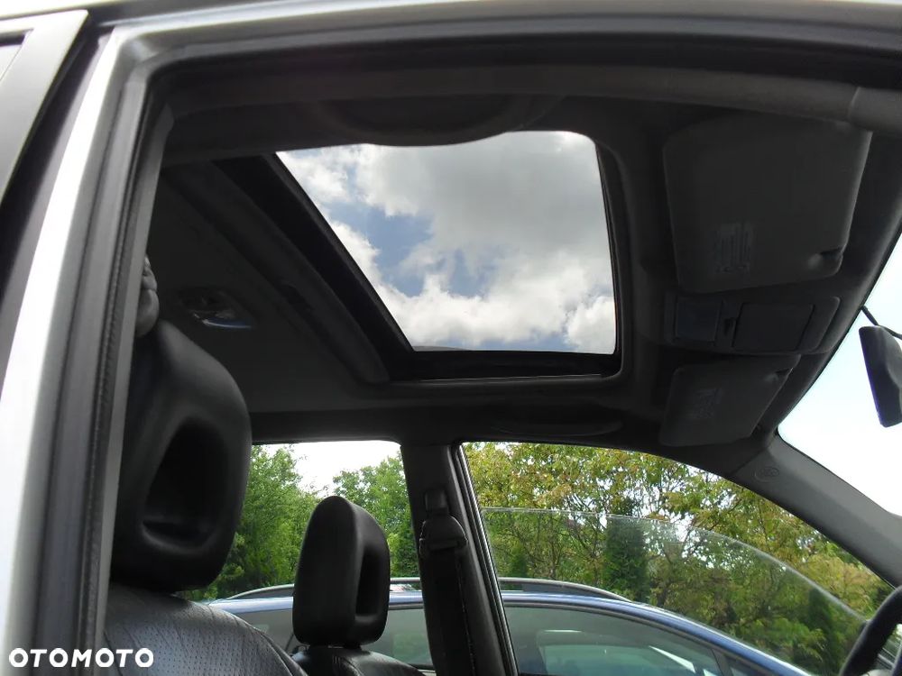 Toyota RAV4 2.0 VVT-i 4x4 - 26