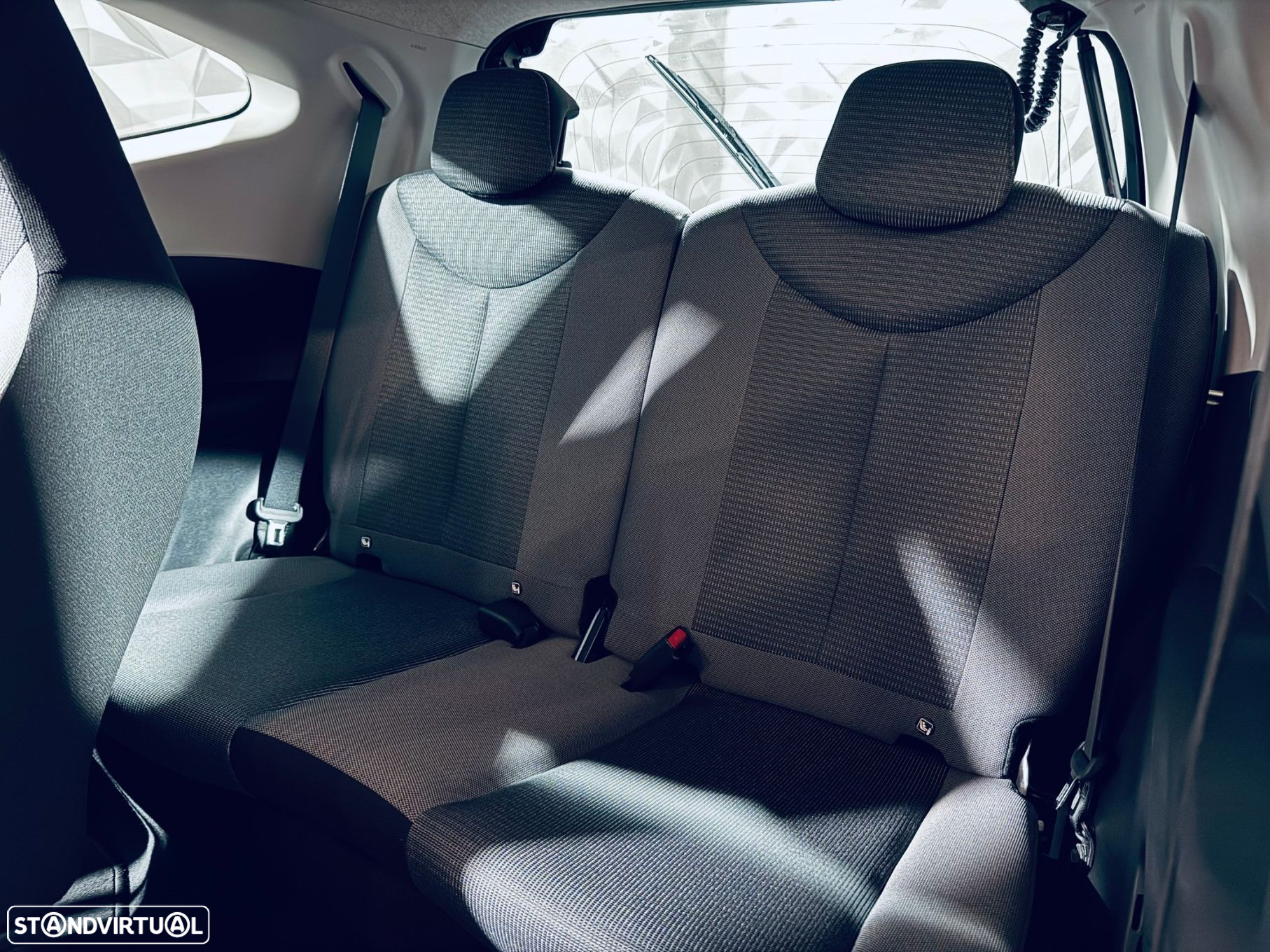 Toyota Aygo 1.0 X-Play Plus - 17